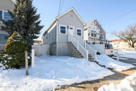 99 Carr Avenue