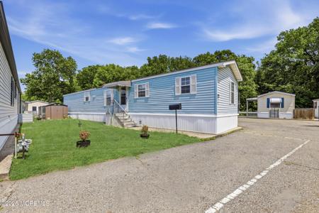 48 Pine Creek Village