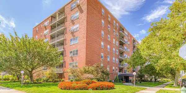 1615 Park Avenue Unit 3B