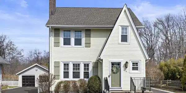 9 Riverview Avenue