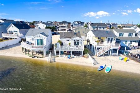 433 Bayside Terrace Unit 2