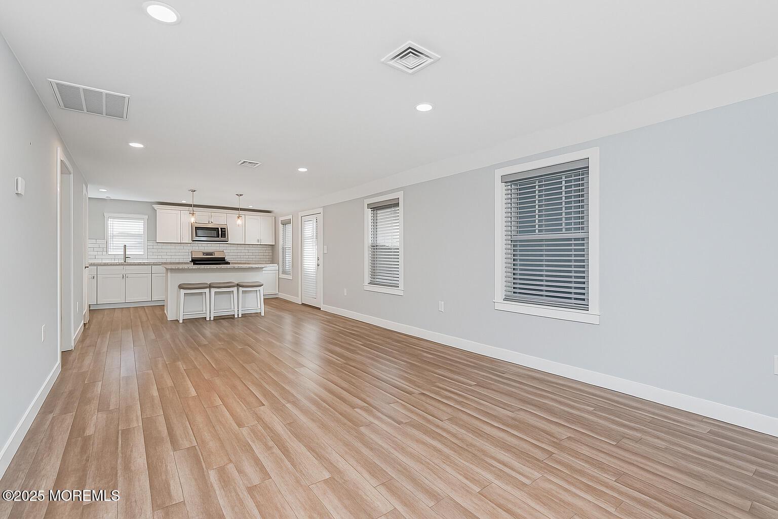 Image 4: Photo Nov 04 2025, 8 33 23 AM