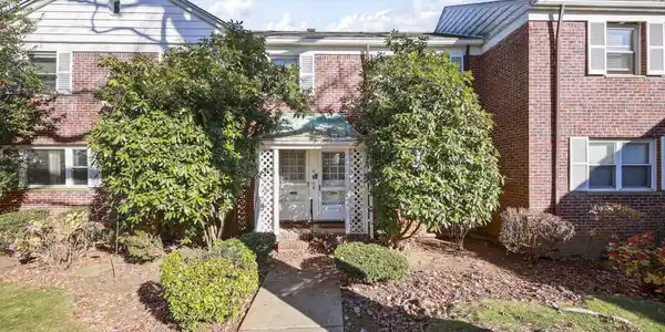 39 Manor Drive