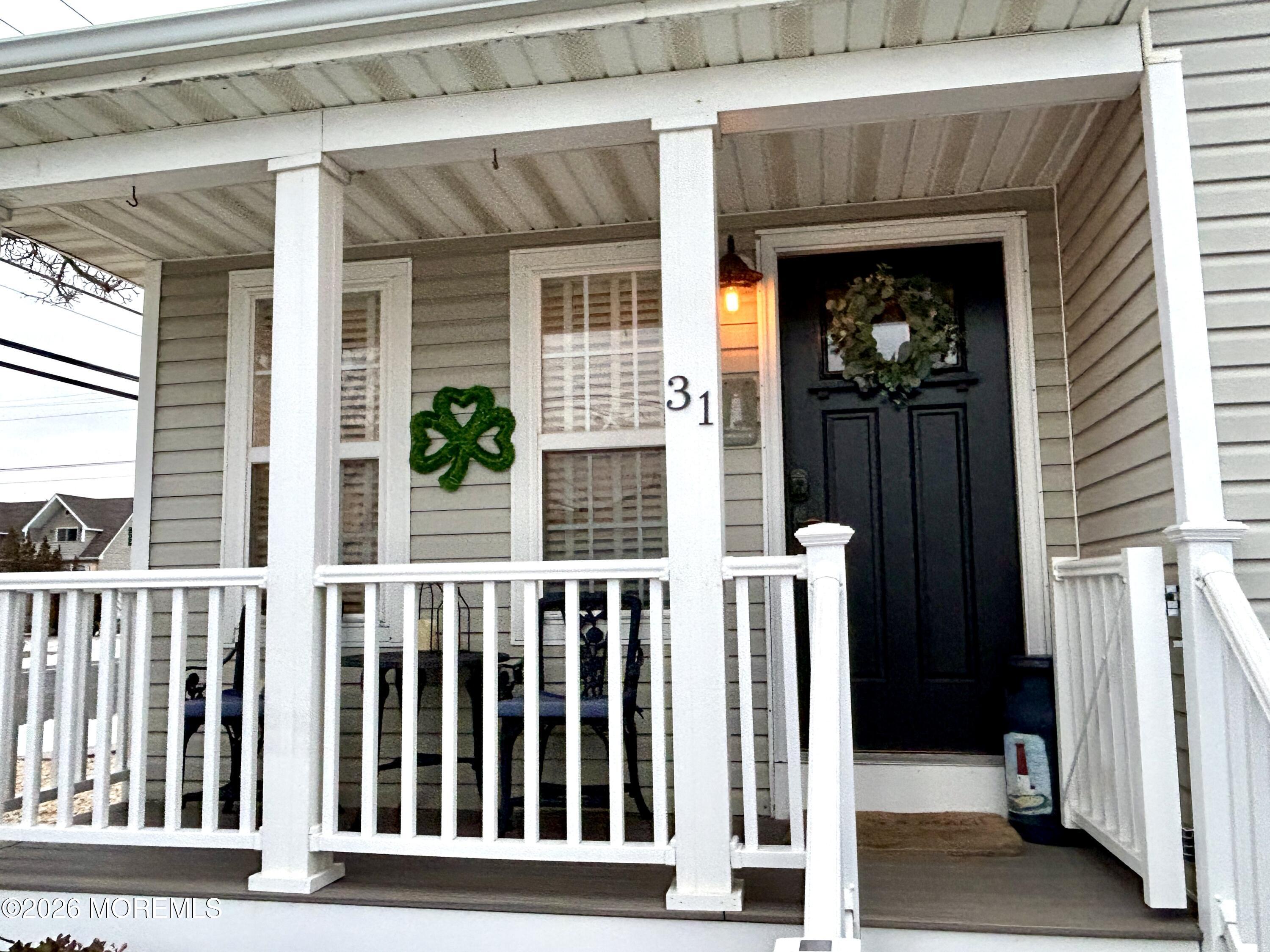 Image 2: Inviting Porch