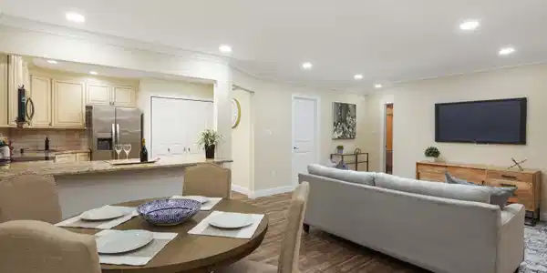 20 Lexington Court
