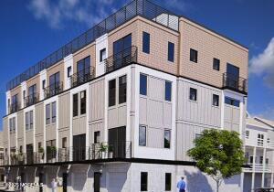 Image 2: Palm Villa R-2