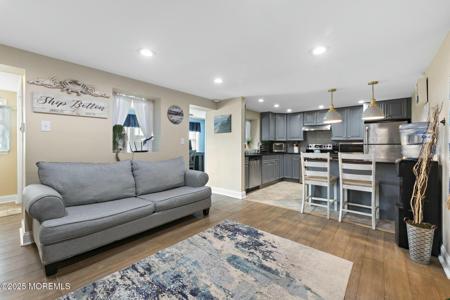111 W 18th Street Unit 2