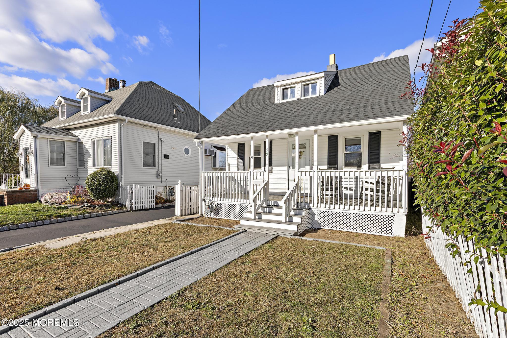 Image 1: 59 Florence Ave (1)