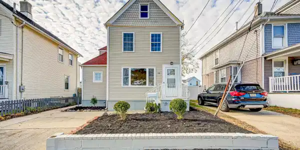 14 Cedar Street