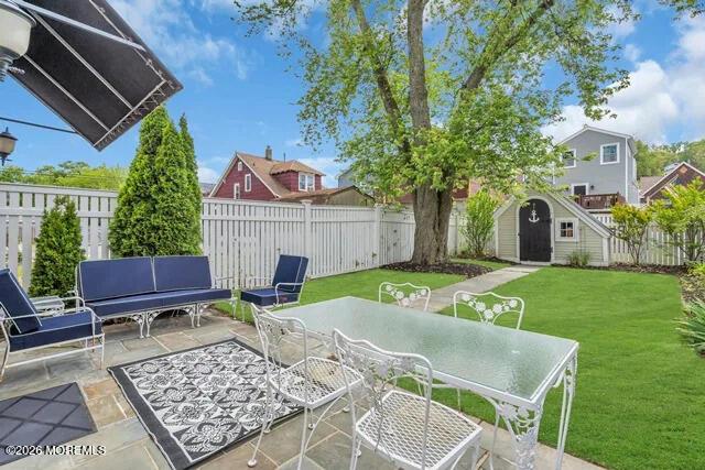 Image 3: yard