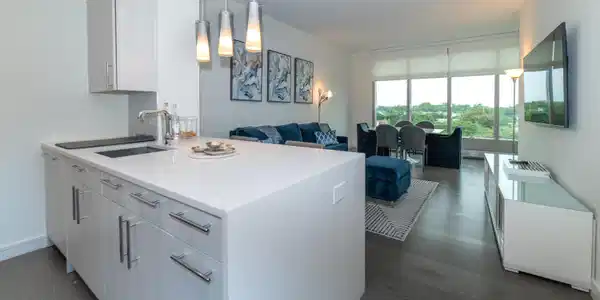 Image 4: Living 2