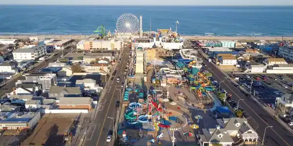 Image 4: Photo Waterpark and Amusement Pier