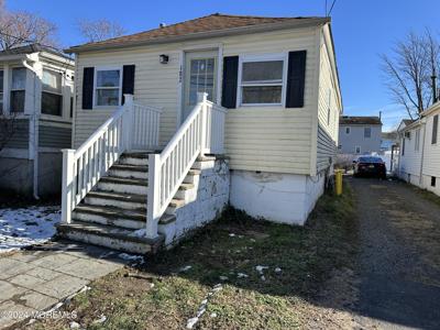 182 Seeley Avenue