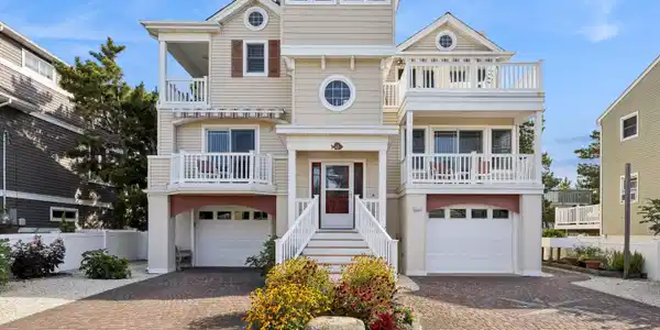 11 Carolina Avenue