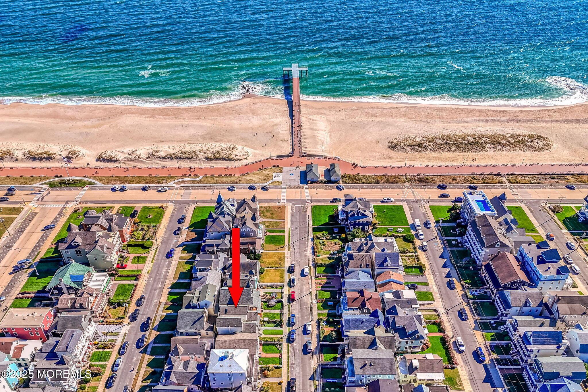 Image 4: Beach Block