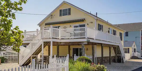 1 Spindrift Road