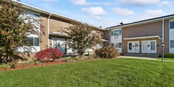 35 Sternberger Avenue Unit L