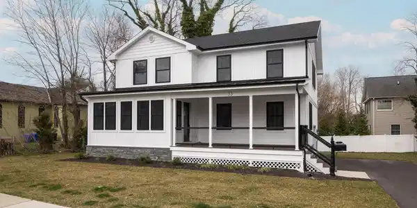 33 Cedar Avenue