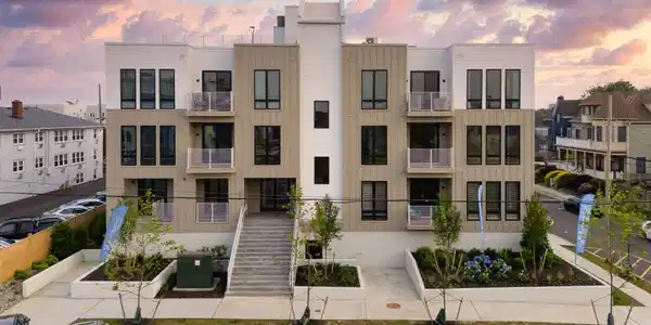 218 3rd Avenue Unit 202