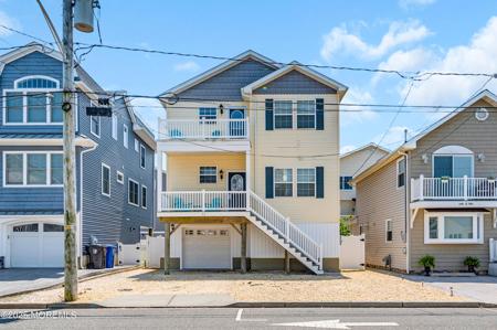 33 Fielder Avenue