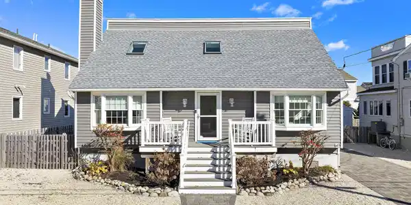9 Inlet Road