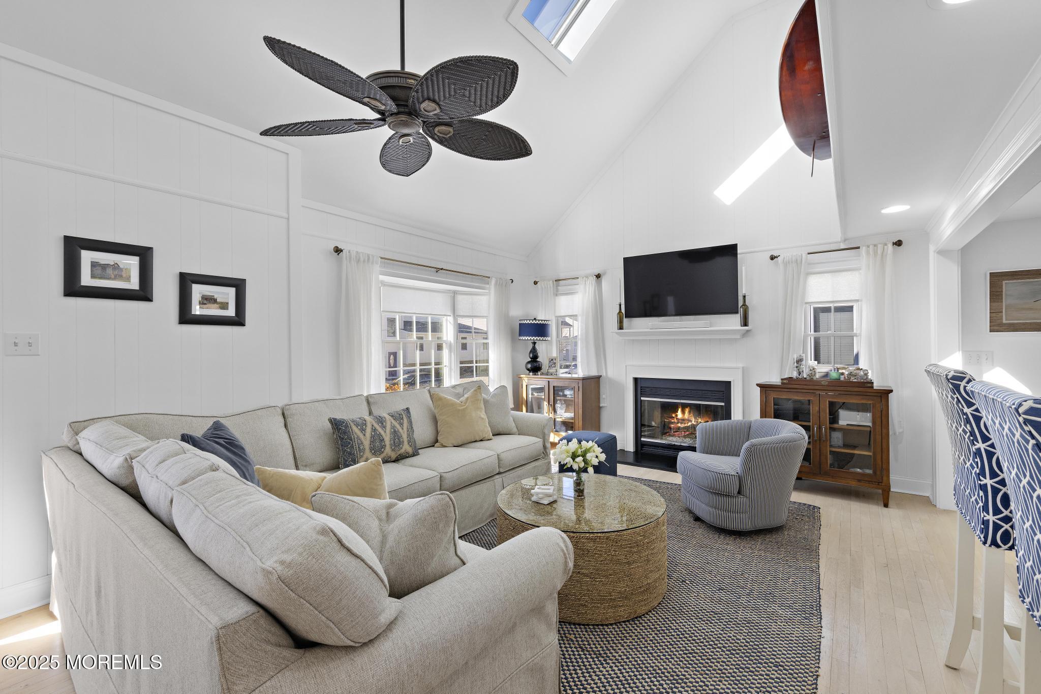 Image 4: 9 Inlet Rd (33)