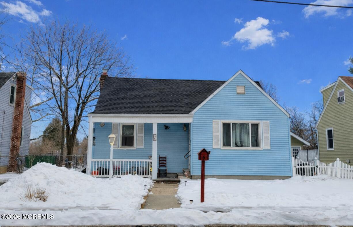 Image 1: Front of House View