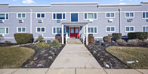 210 5th Avenue Unit 25