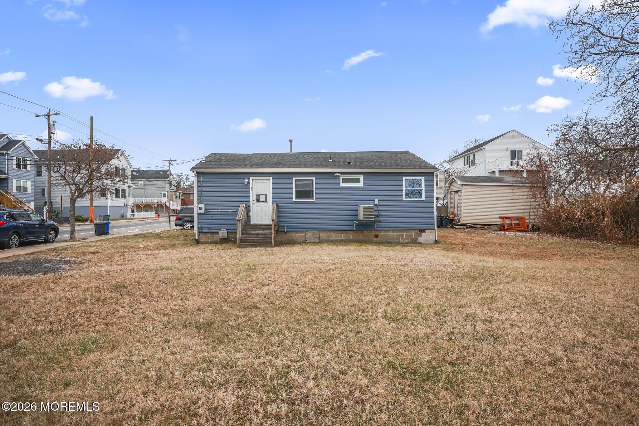 Image 2: 2-web-or-mls-LPM_4218