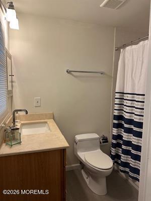 Image 4: first floor bath