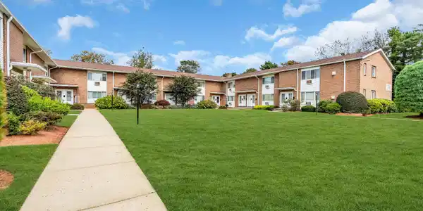 35 Sternberger Avenue Unit P