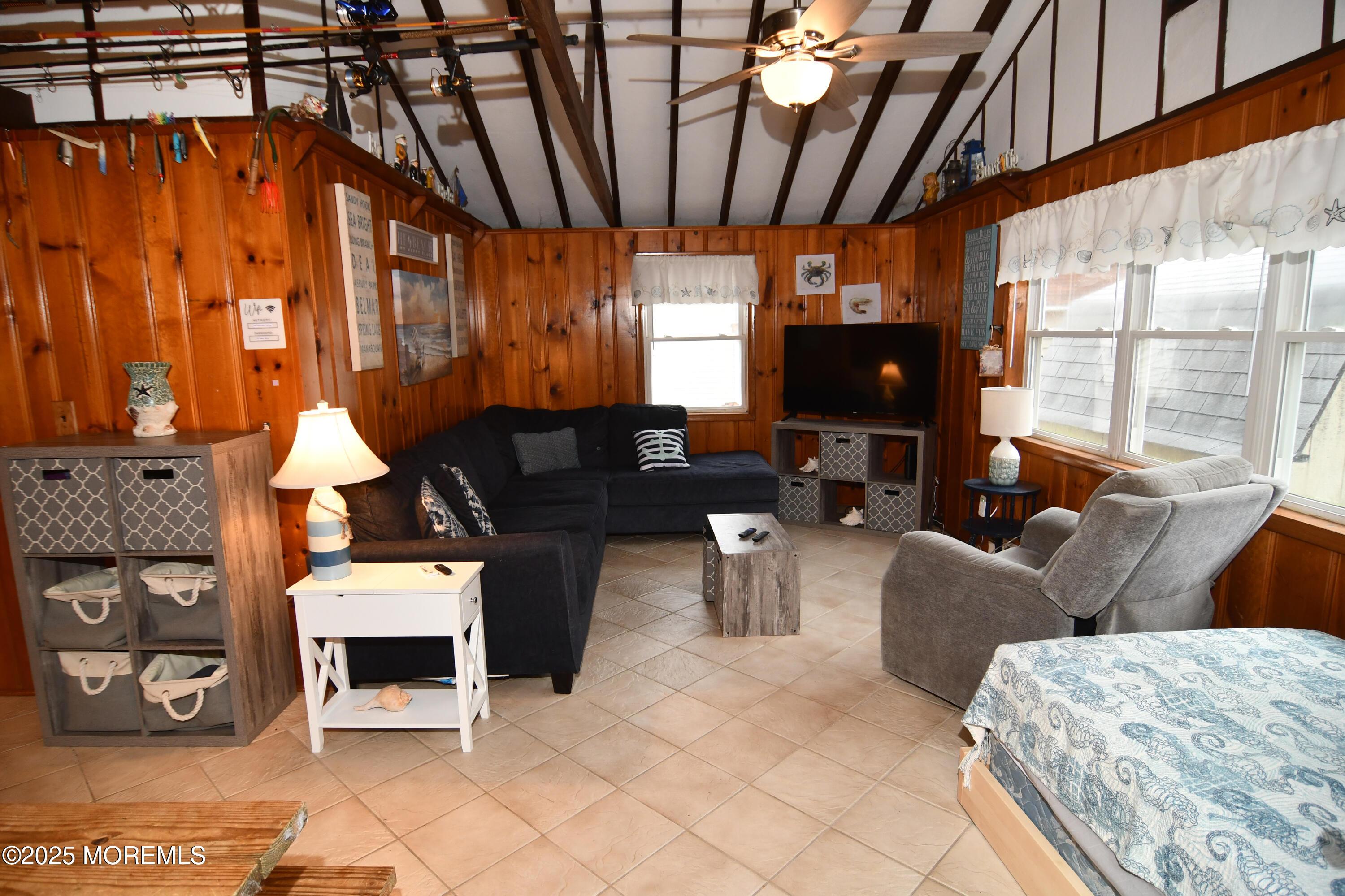 Image 3: 108 Midway Ave-5