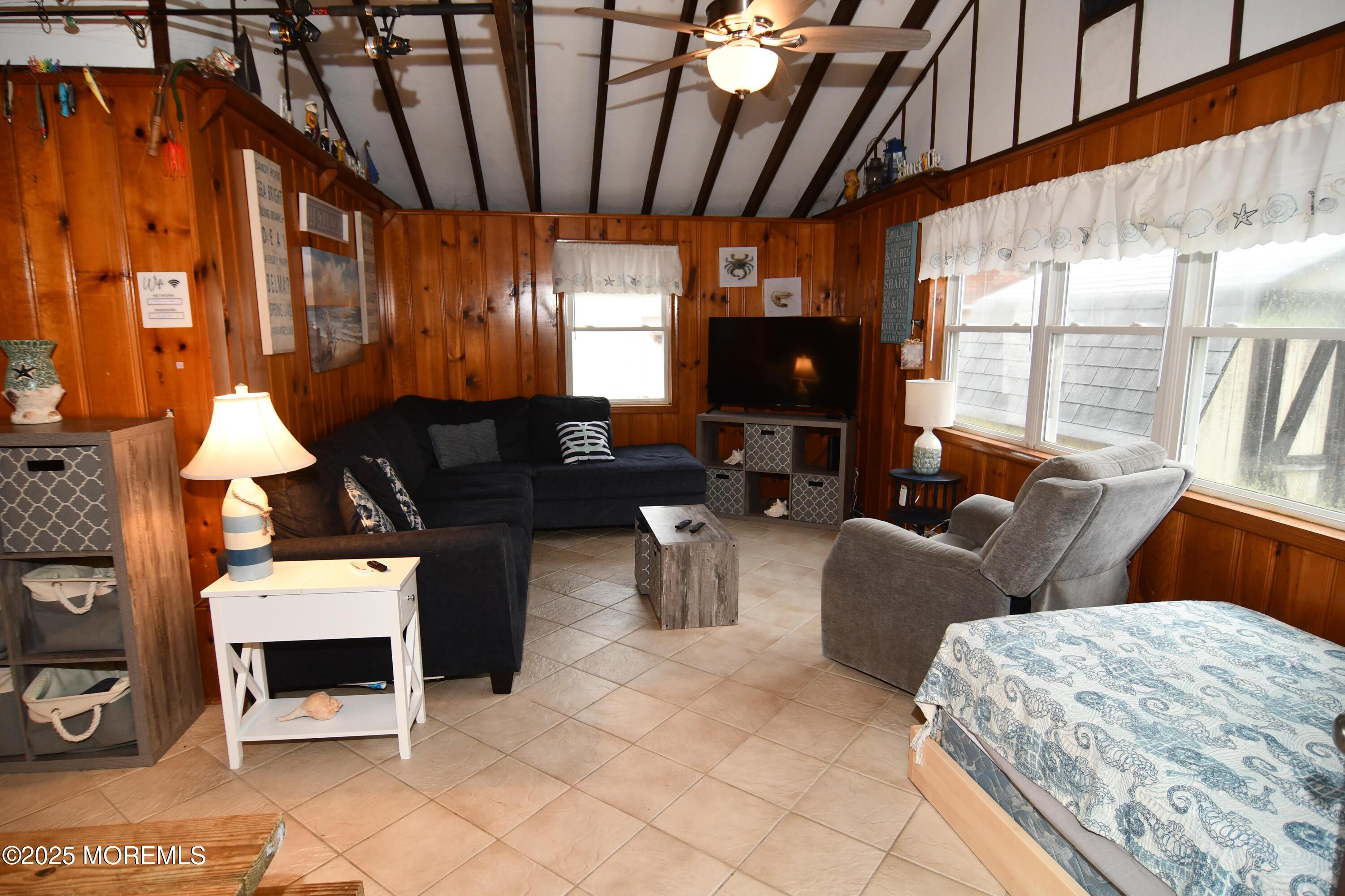 Image 4: 108 Midway Ave-6