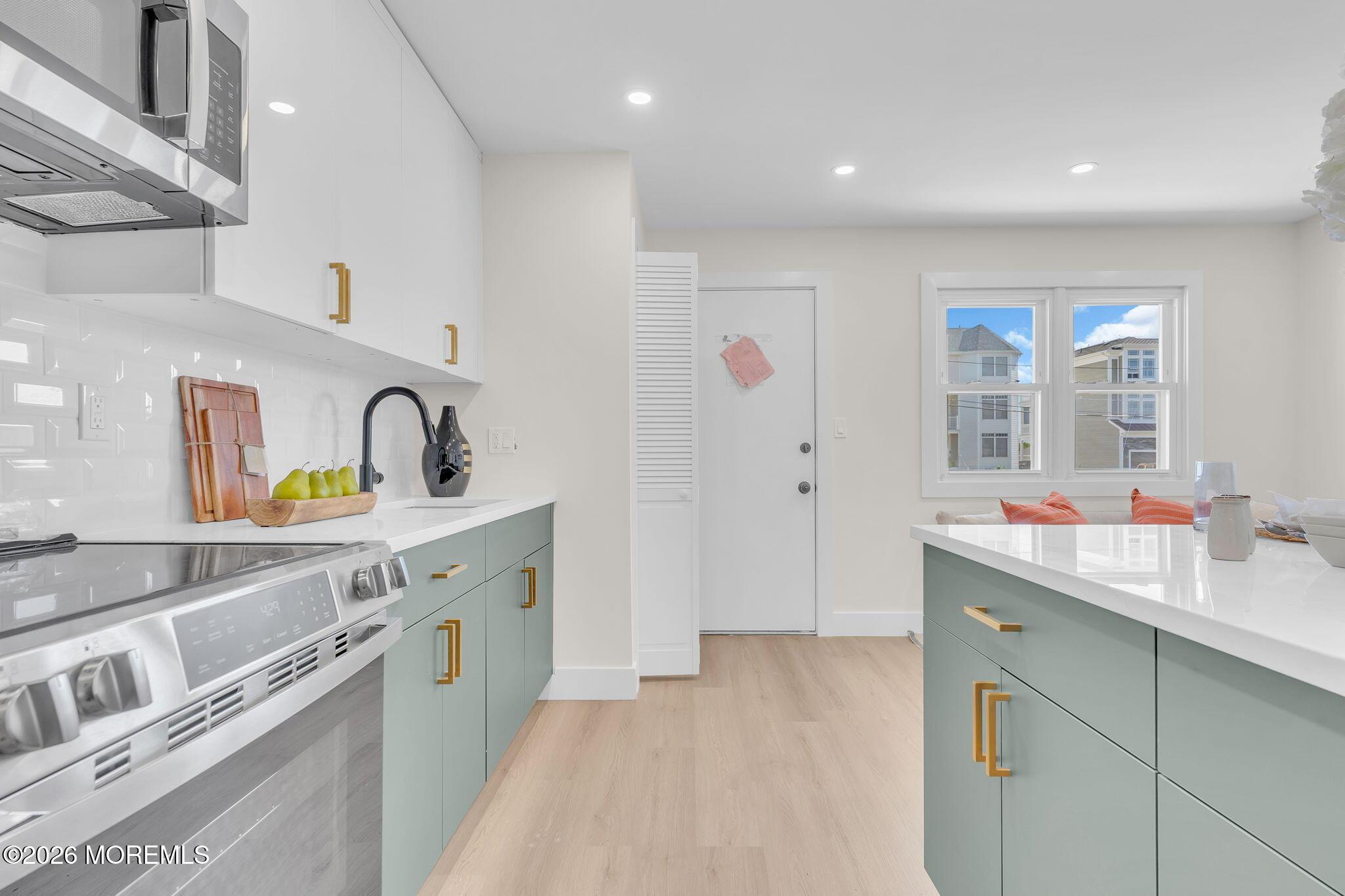 Image 2: 12-web-or-mls-DSC05257