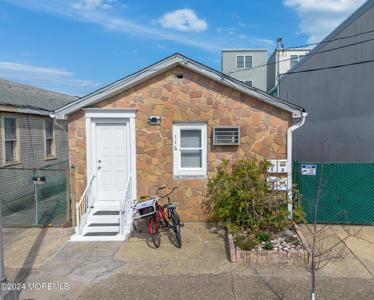 116 Sheridan Avenue Unit 3