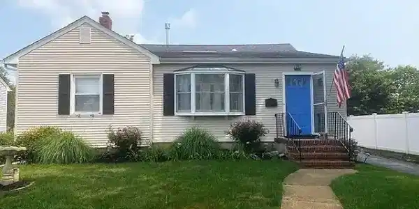 245 N Lincoln Avenue
