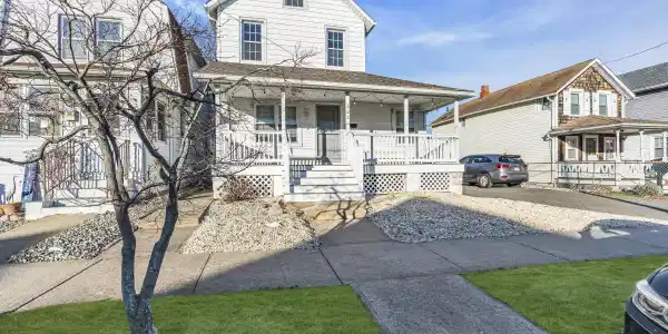 606 Mccabe Avenue