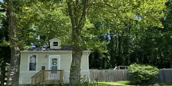 250 Forest Avenue