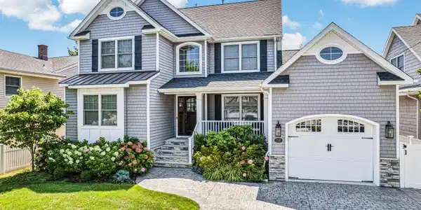 1720 Riviera Court