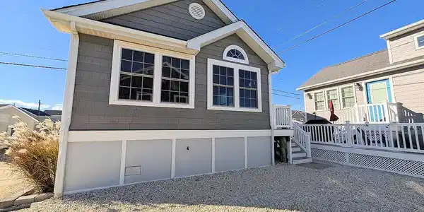 108 W Sandpiper Way