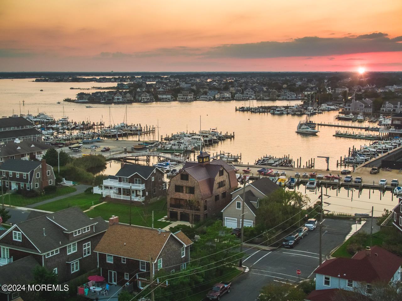 Image 4: 4040D6B5-32DF-4C02-B7E8-6B4D554957AC