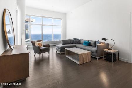 15 Morris Avenue Unit 612