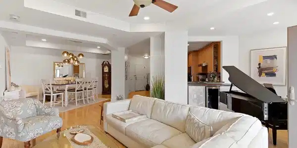 Image 4: Living