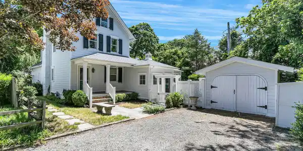 15 Haggers Lane
