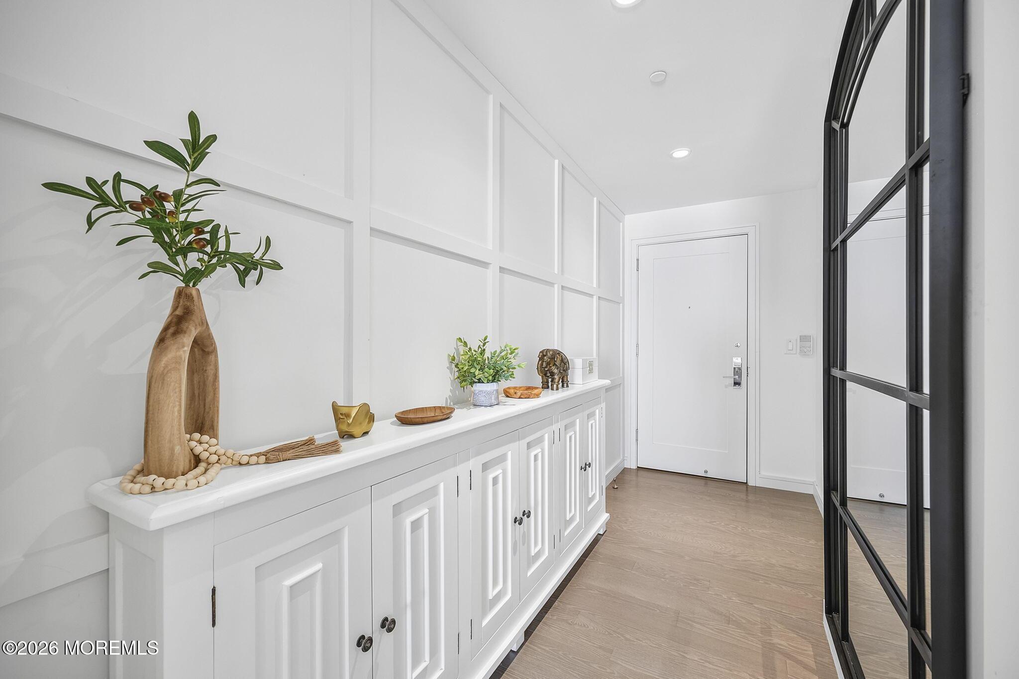 Image 3: Foyer