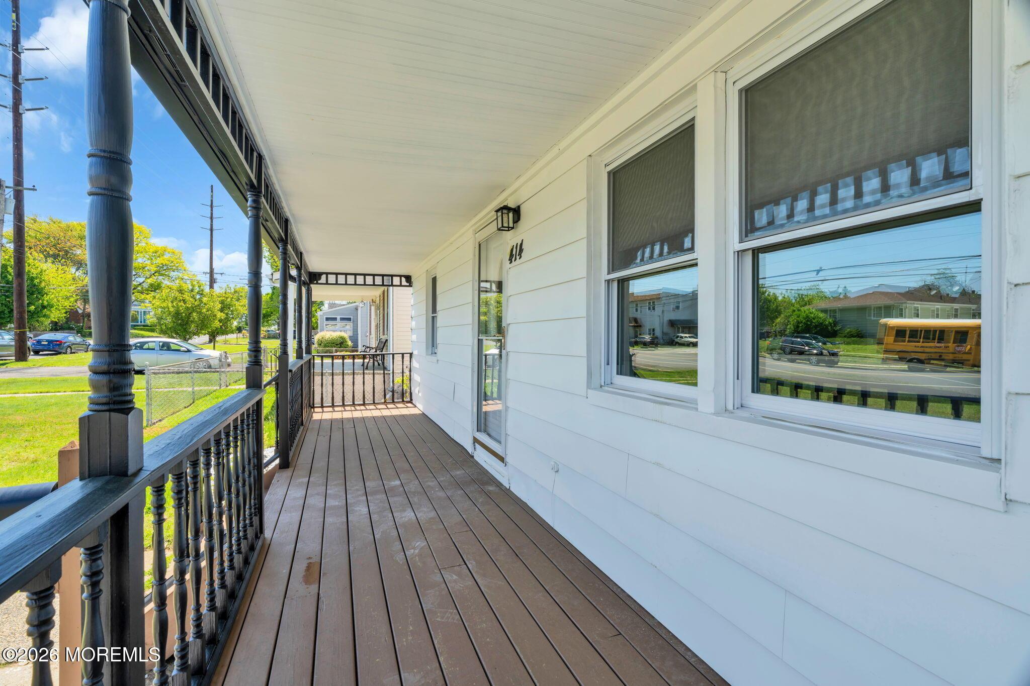 Image 2: 10-web-or-mls-DSC04254