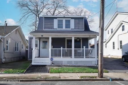 1809 Pine Terrace