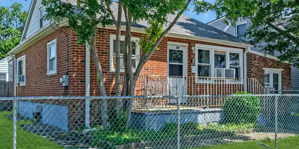 37 Kennedy Way