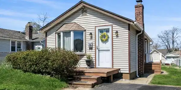 26 Hilltop Boulevard