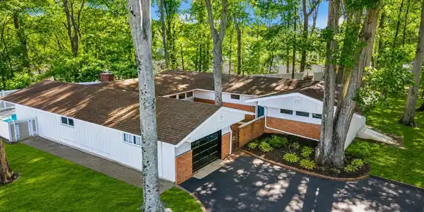 10 Woodland Terrace